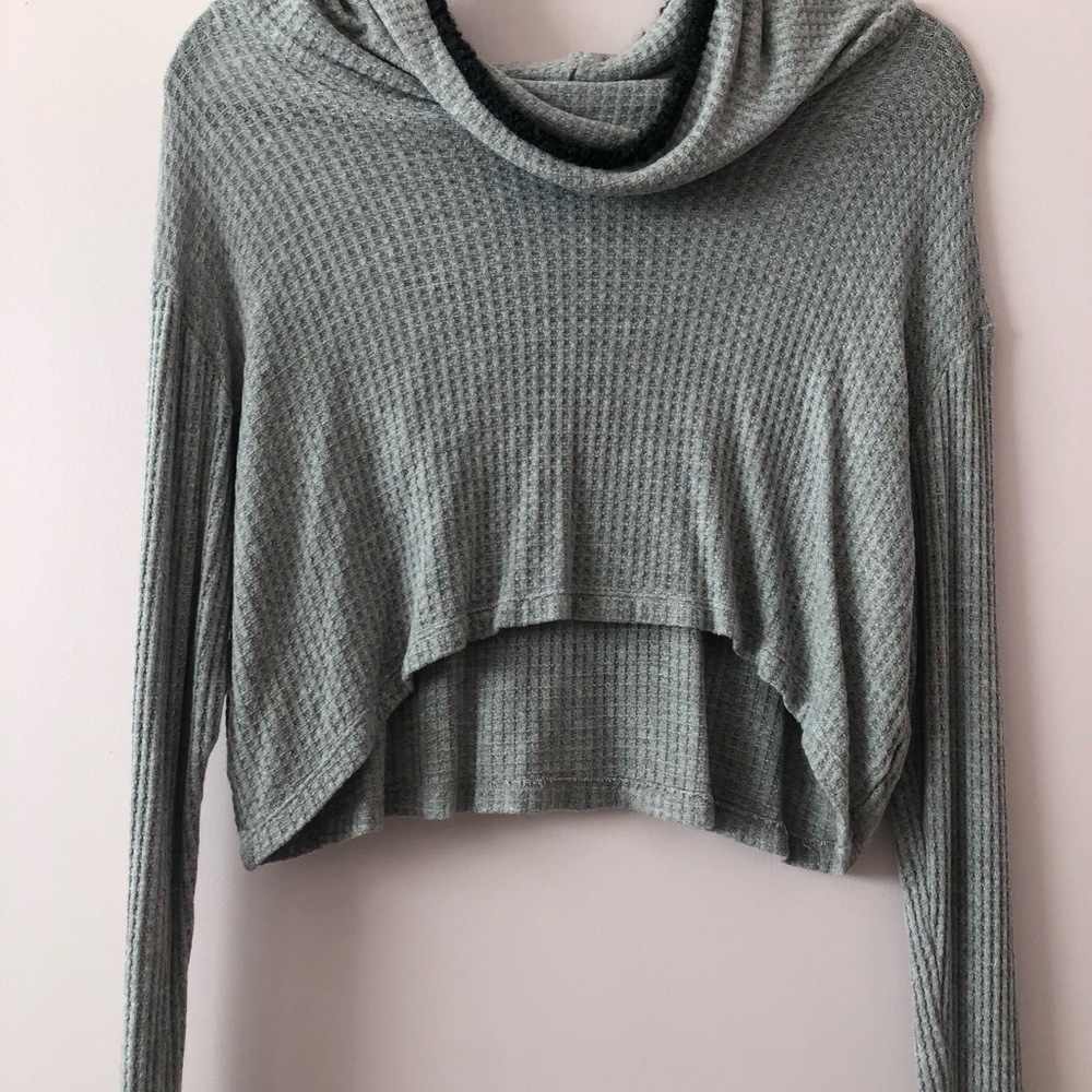 Long sleeve Soft shirt.